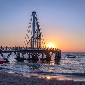 Los Muertos Pier