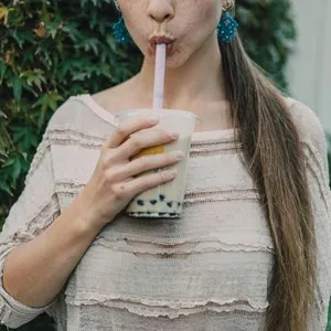 woman drinking bubble tea