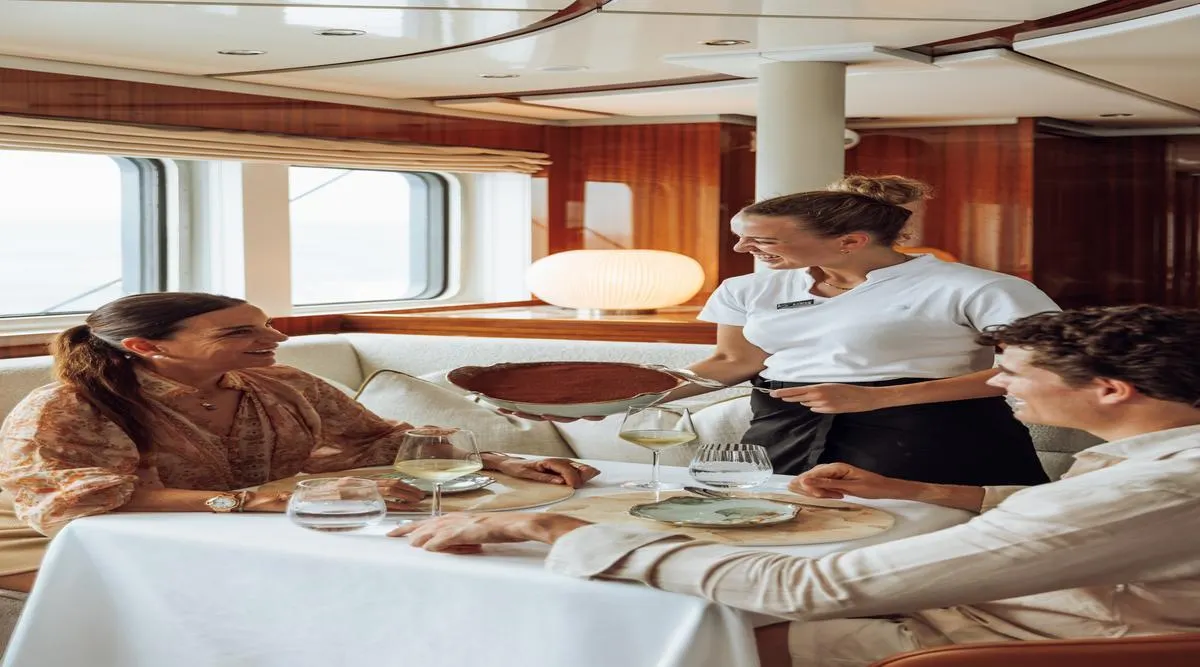 Grand East Africa & Seychelles Voyage Big Game to Big Blue 