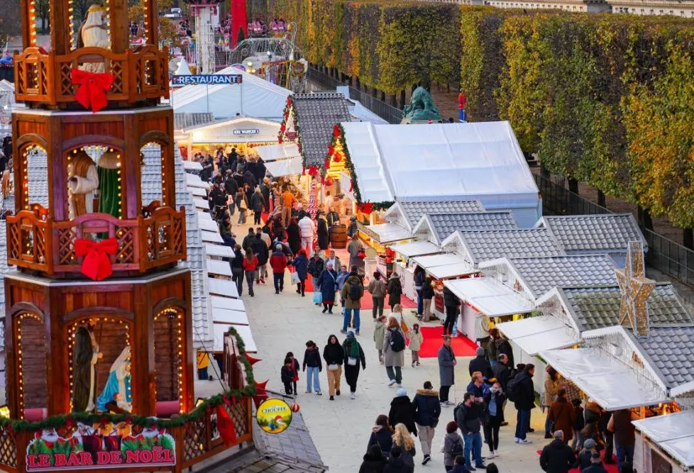 Festive Escapade Exploring Christmas Markets of England