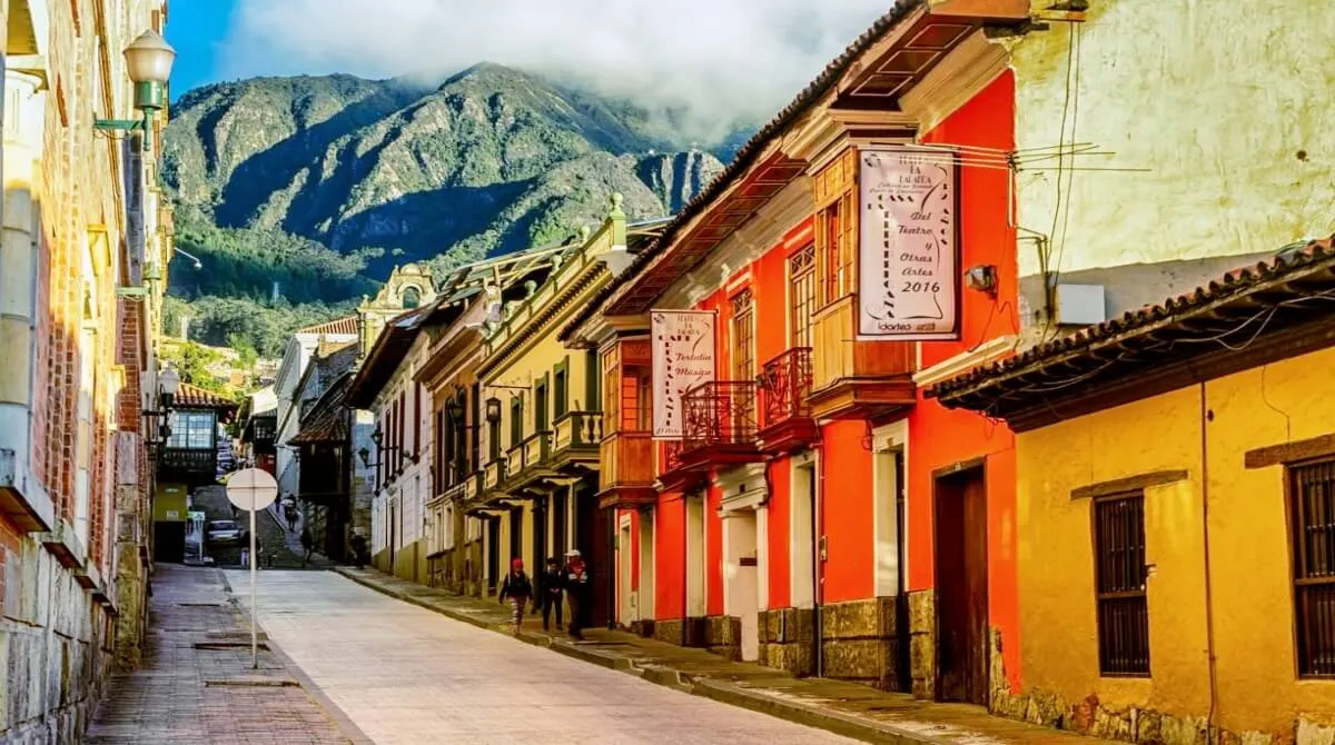 Colombian Highlights Explorer