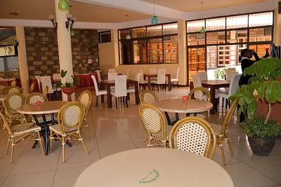Photo 4 of VIENNA WOODS HOLIDAY INN LIMITED hotel