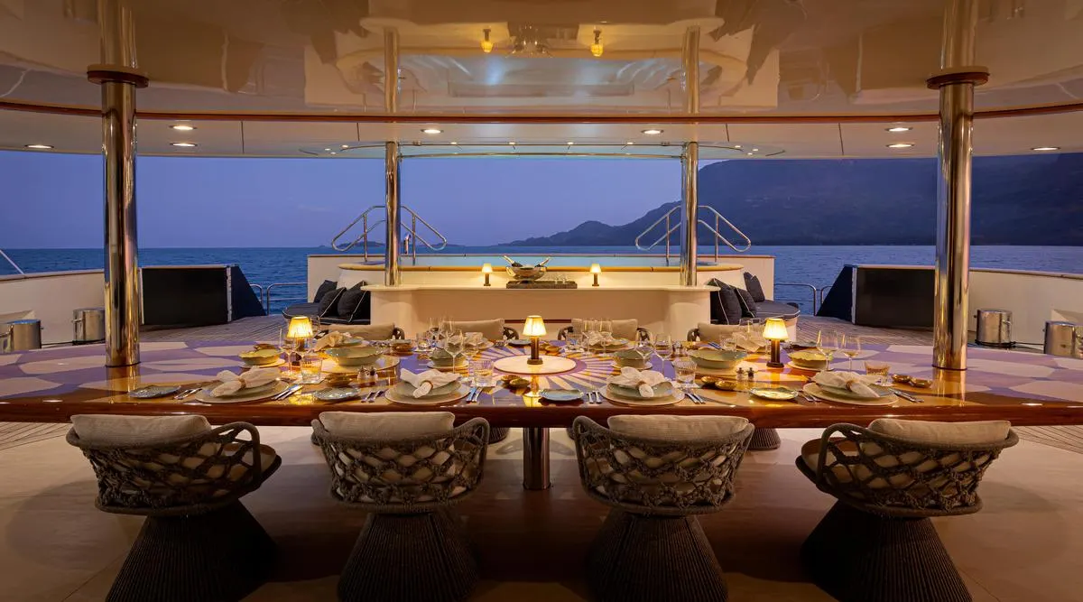Grand East Africa & Seychelles Voyage Big Game to Big Blue 