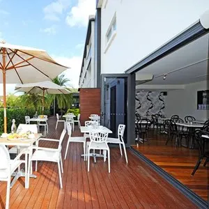 The Little Nel Café