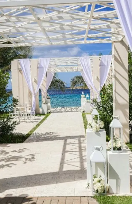 Romantic Aruba Escapade