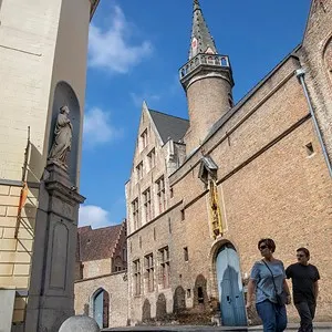 Bladelin Court