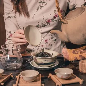 Yi Shi / 一时