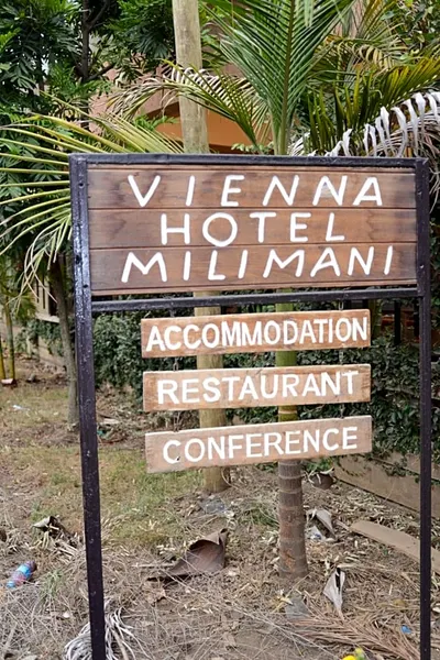Photo 3 of VIENNA WOODS HOLIDAY INN LIMITED hotel