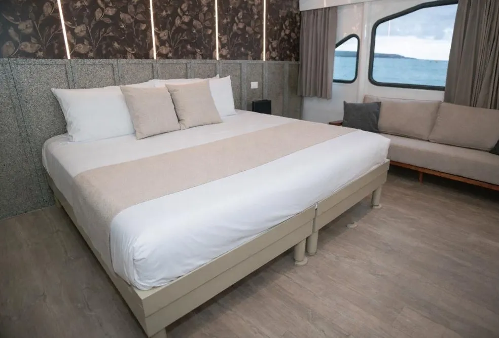 Galapagos Northern Route Six Days Aboard MC EcoGalaxy 