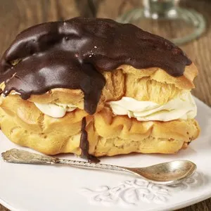 Eclair cake