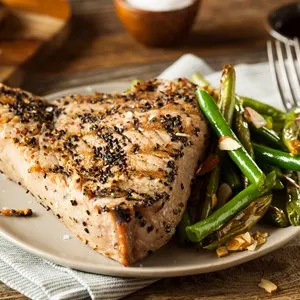 Tuna steak with haricot verts