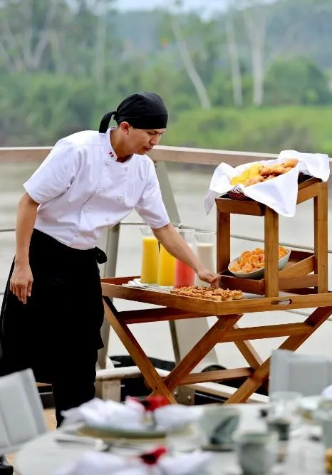 Aria Amazon Explorer Cruise