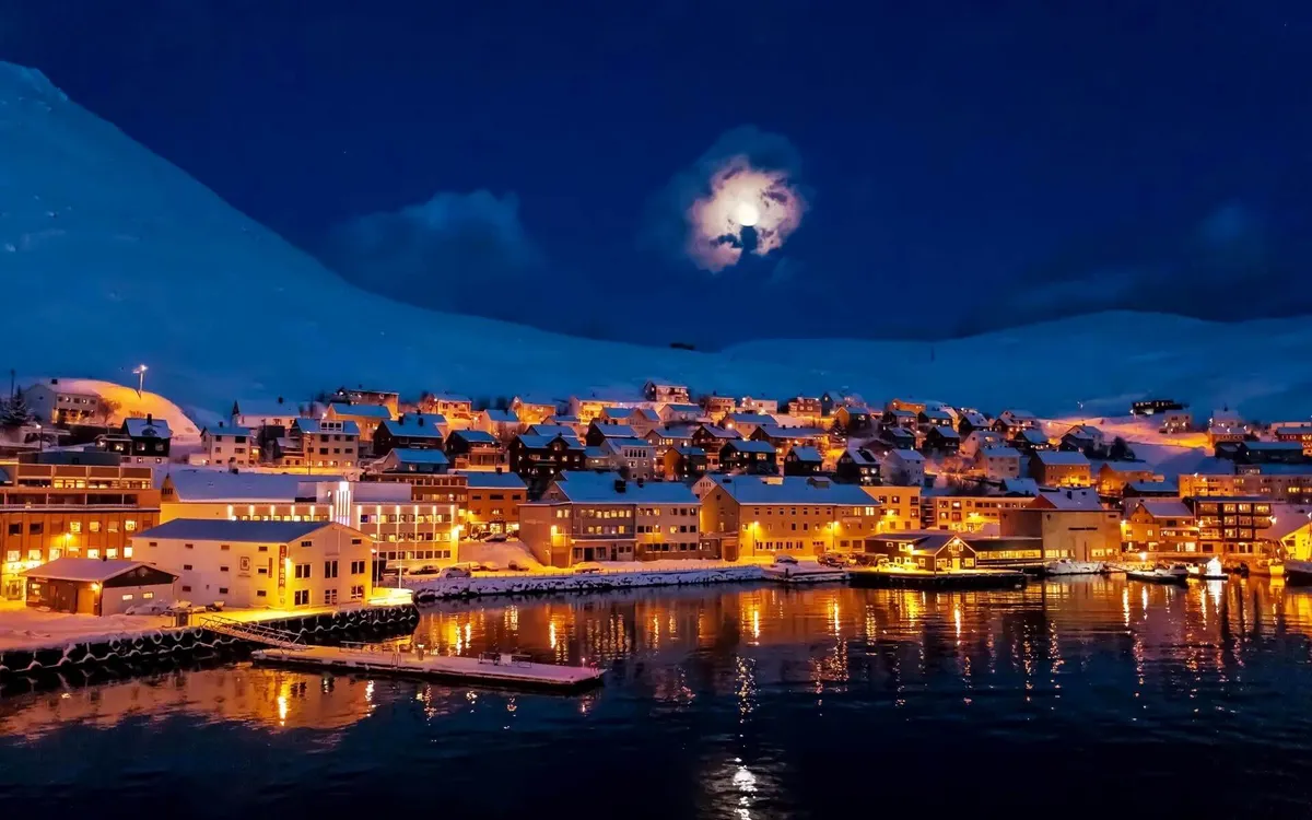 Arctic Winter Tale Escorted Vacation