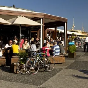 Hugos Manly