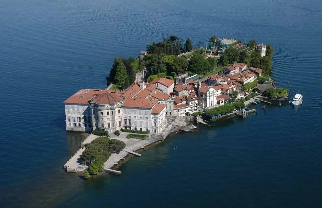 Swiss Peaks and Italian Lakes Private Journey