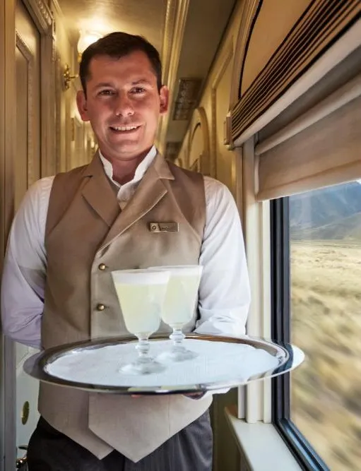Spirit of the Water : A Great Rail Journey from Cusco to Lake Titicaca 
