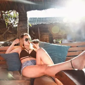 Honesty Bar (Anse Lazio, Praslin Island)
