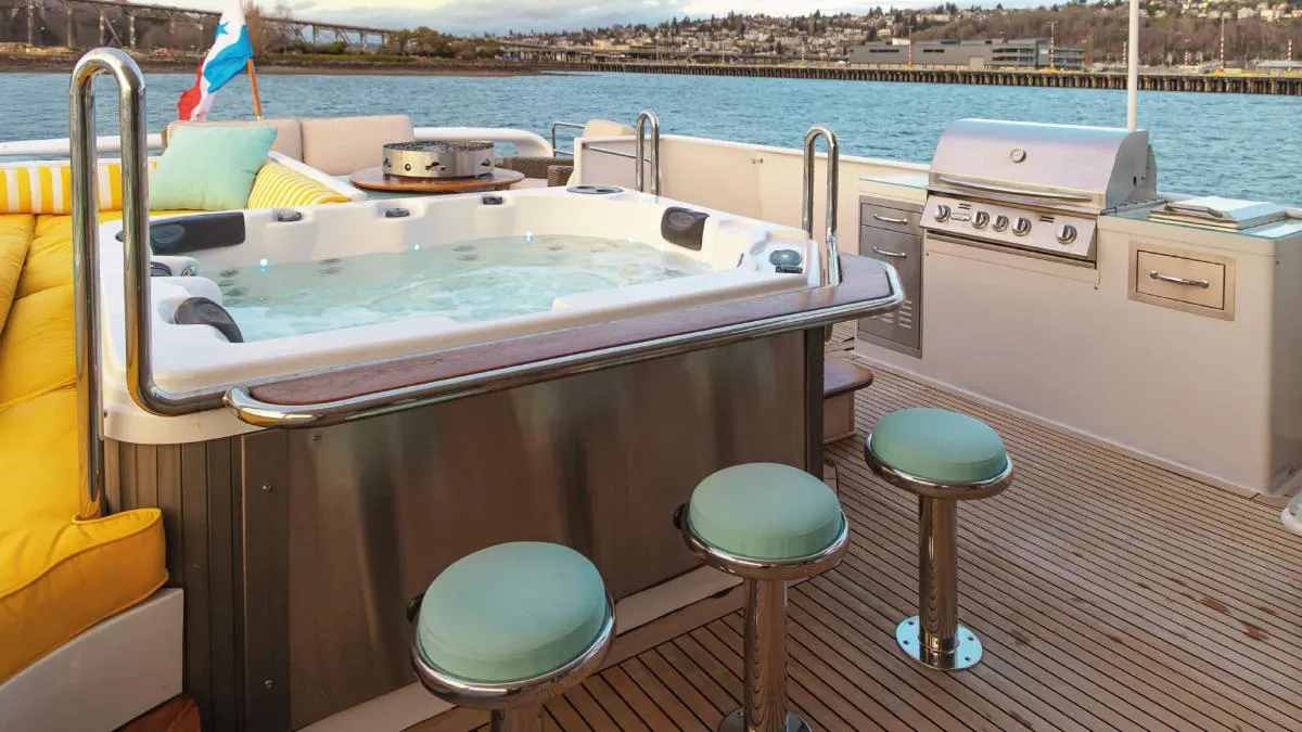 Western Galapagos Wildlife and Volcanic Wonders Cruise