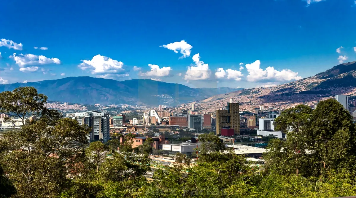 Colombia Explorer