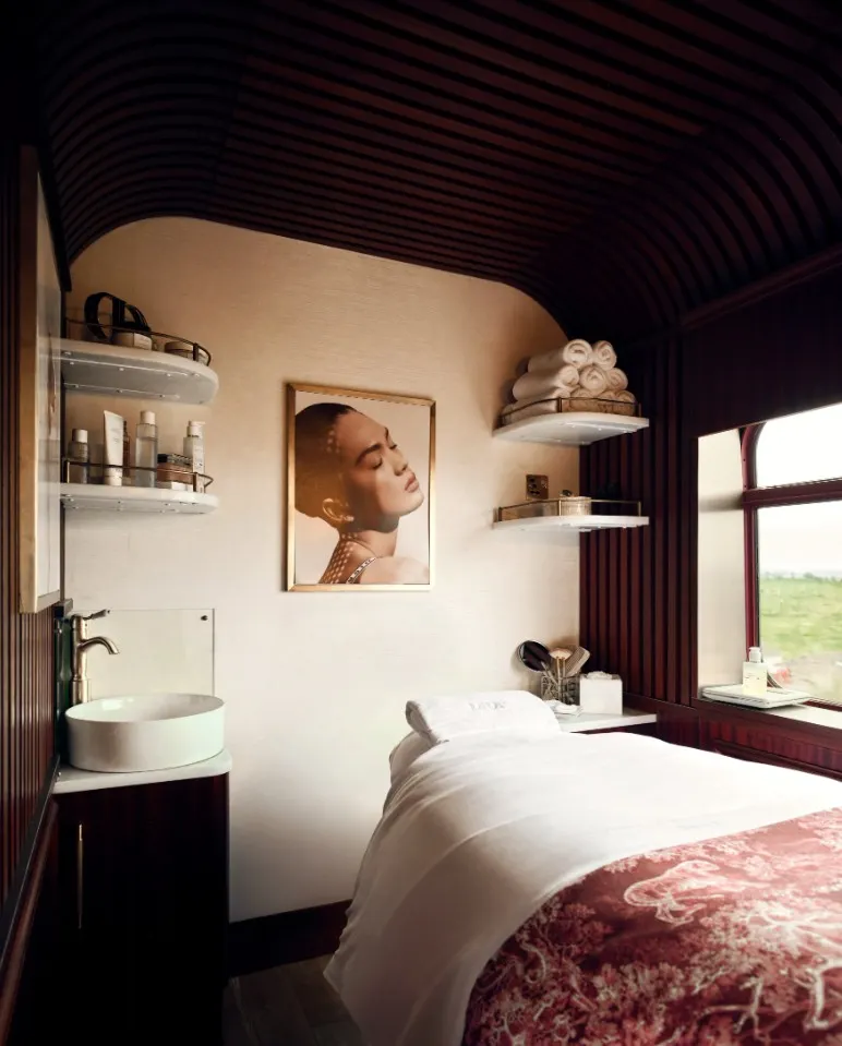 Great Rail Journey: Scotlands Classic Splendours on Royal Scotsman 
