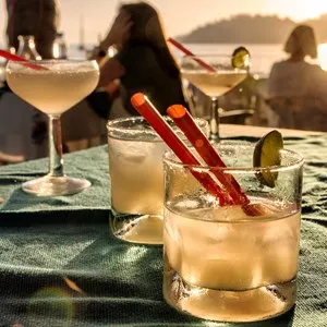 Famous Beach Bar & Grill