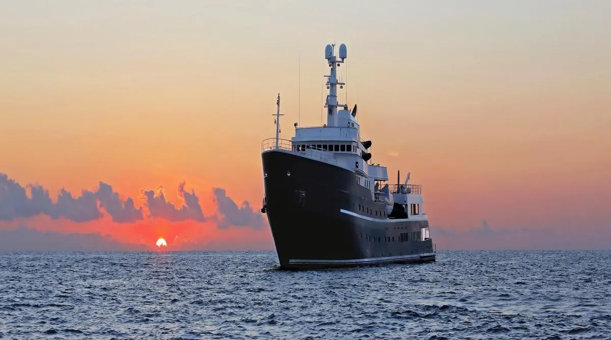 Grand East Africa & Seychelles Voyage Big Game to Big Blue 