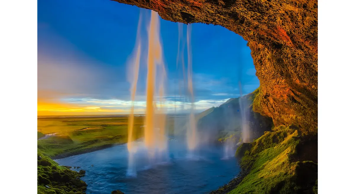 Iceland's Fire, Ice &&nbsp;Eclipse Private Journey