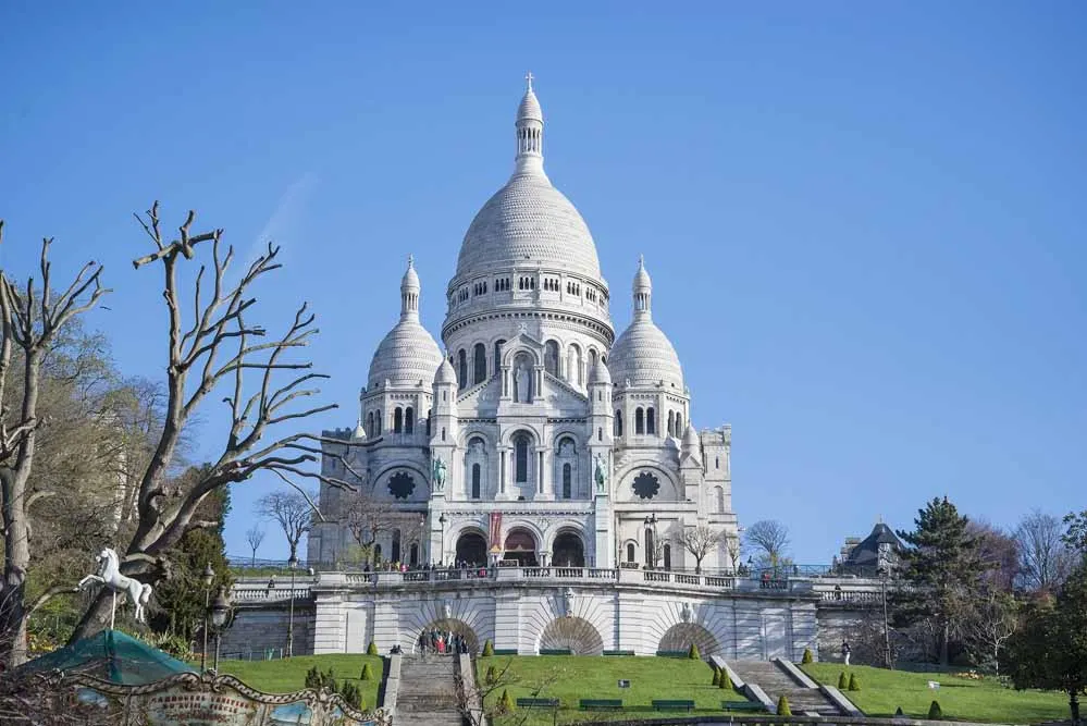 Romance in Paris - photo 11