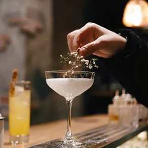 cocktail bar