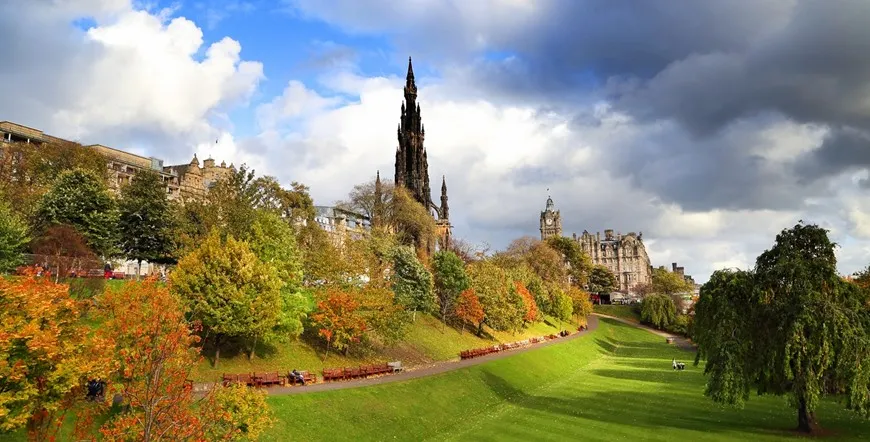 London Edinburgh and Dublin Explorer