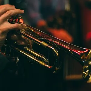 Chris’ Jazz Café