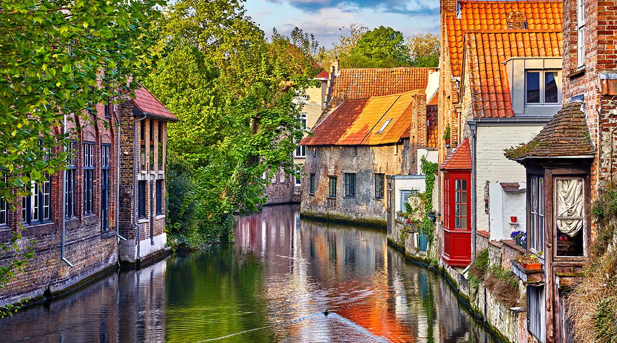 Amsterdam Bruges and Paris Explorer