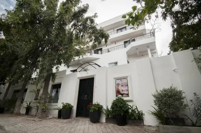 Photo 3 of La Rose Suites hotel