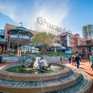 Visitors in Ghirardelli Square, San Francisco