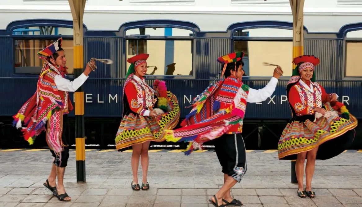 Spirit of the Water : A Great Rail Journey from Cusco to Lake Titicaca 