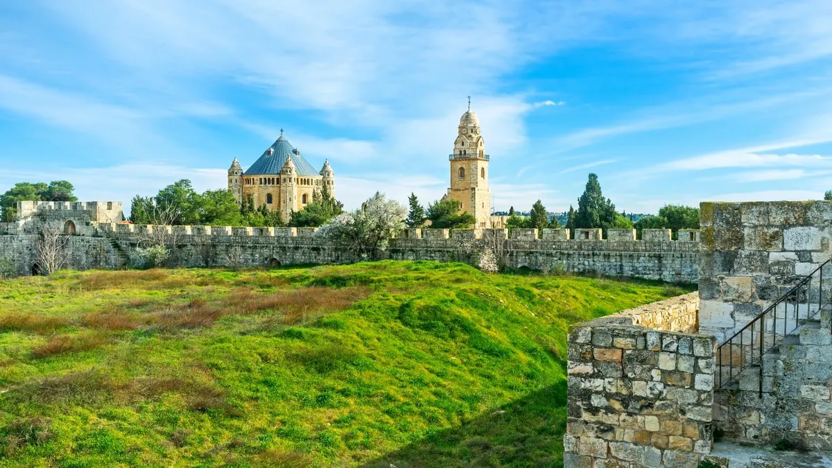 Tel Aviv and Jerusalem Explorer