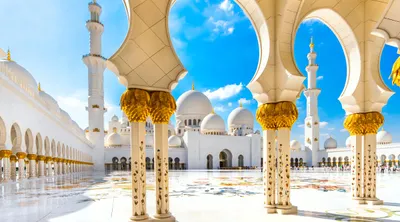 Dubai and Maldives Explorer