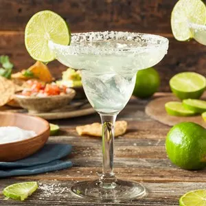 Refreshing Homemade Classic Margarita with Lime and Salt
