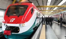 Train Economy Class Toronto to Niagara Falls