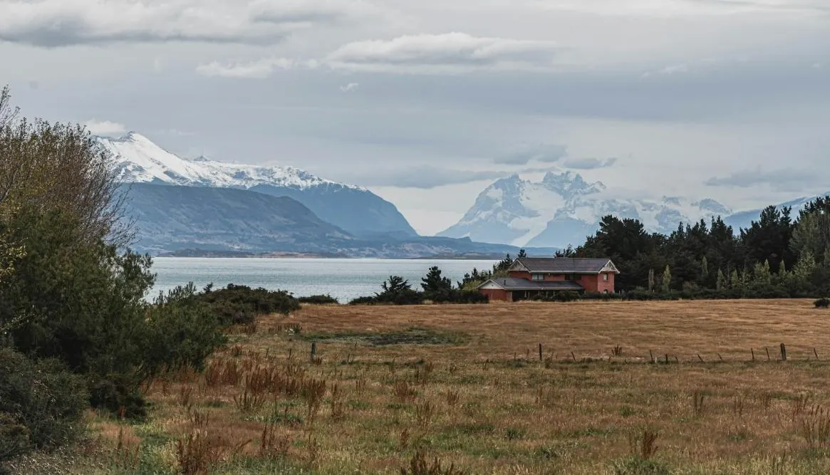 Andean Lake Crossing Explorer