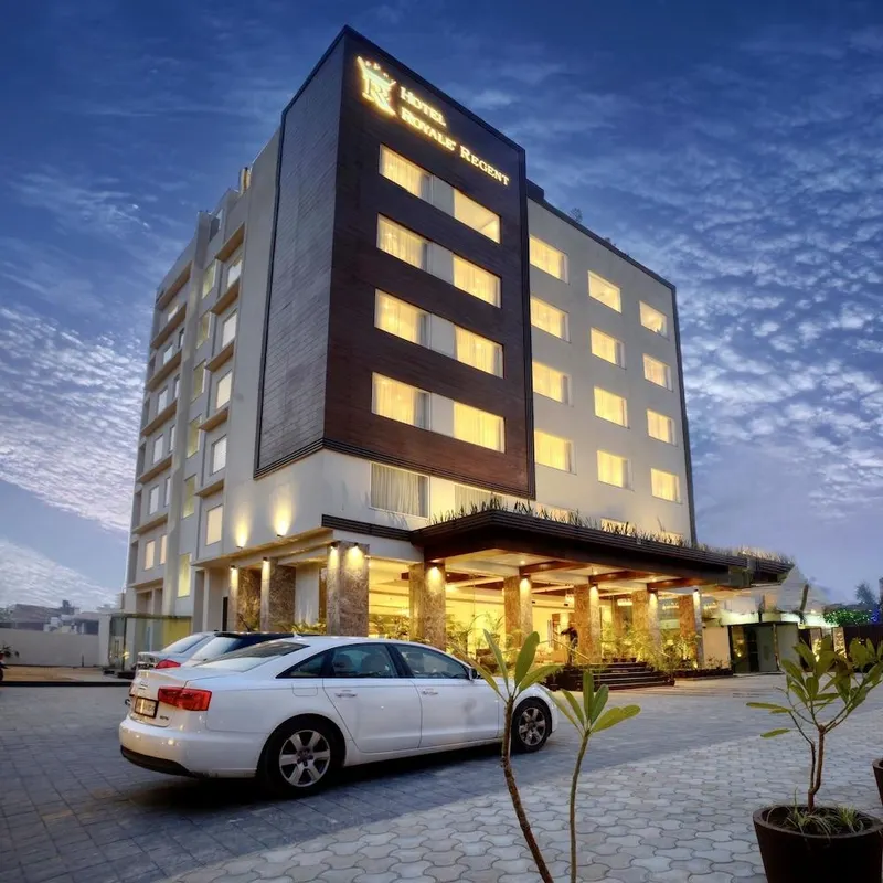 Main photo of Golden Tulip Agra hotel