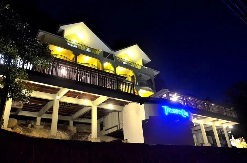 Main photo of Treasure Cove hotel