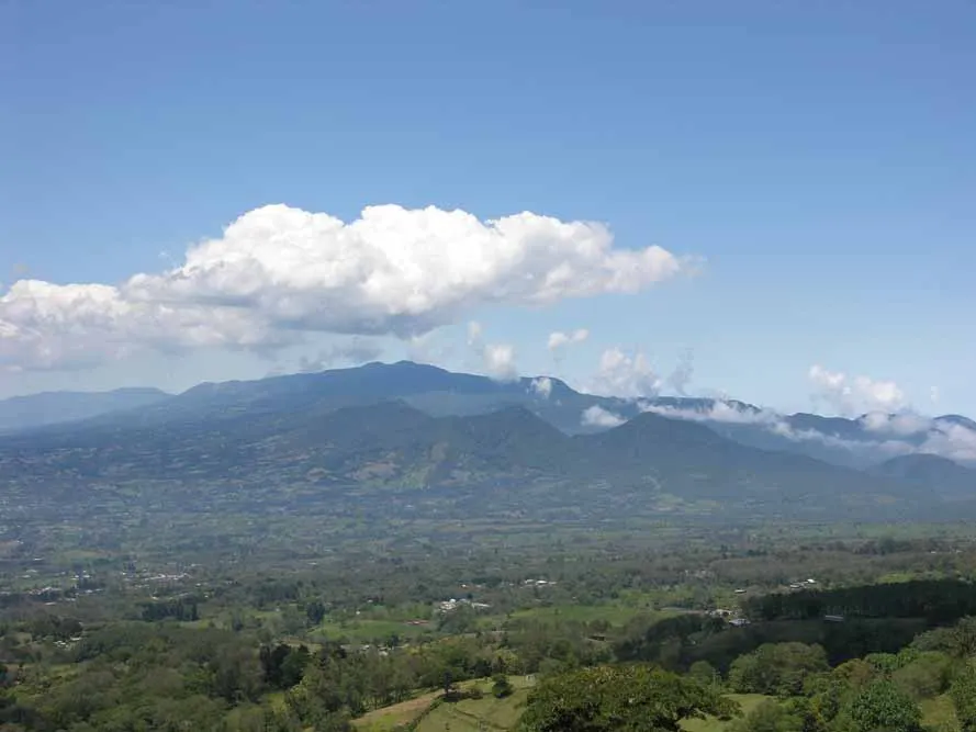 Costa Rica Volcanoes Coffee and Coastal Bliss Explorer