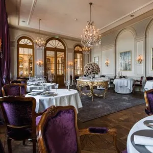 Cheval Blanc by Peter Knogl