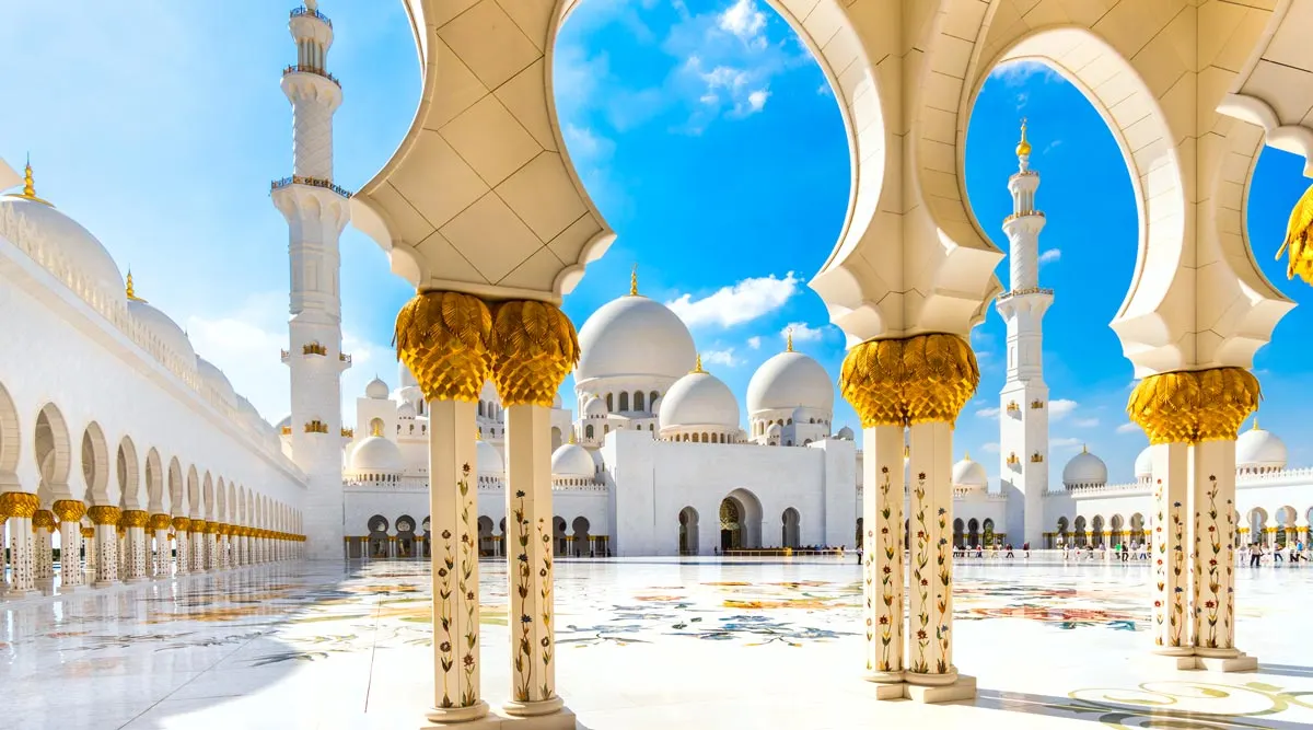 Dubai and Maldives Explorer