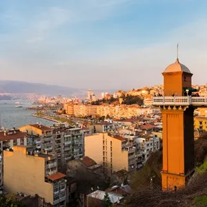 İzmir Historical Elevator Building (Asansör)