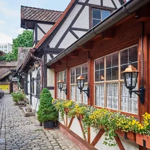 Craftmen's Courtyard