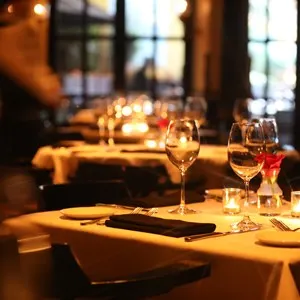 CRU Bar & Cellar