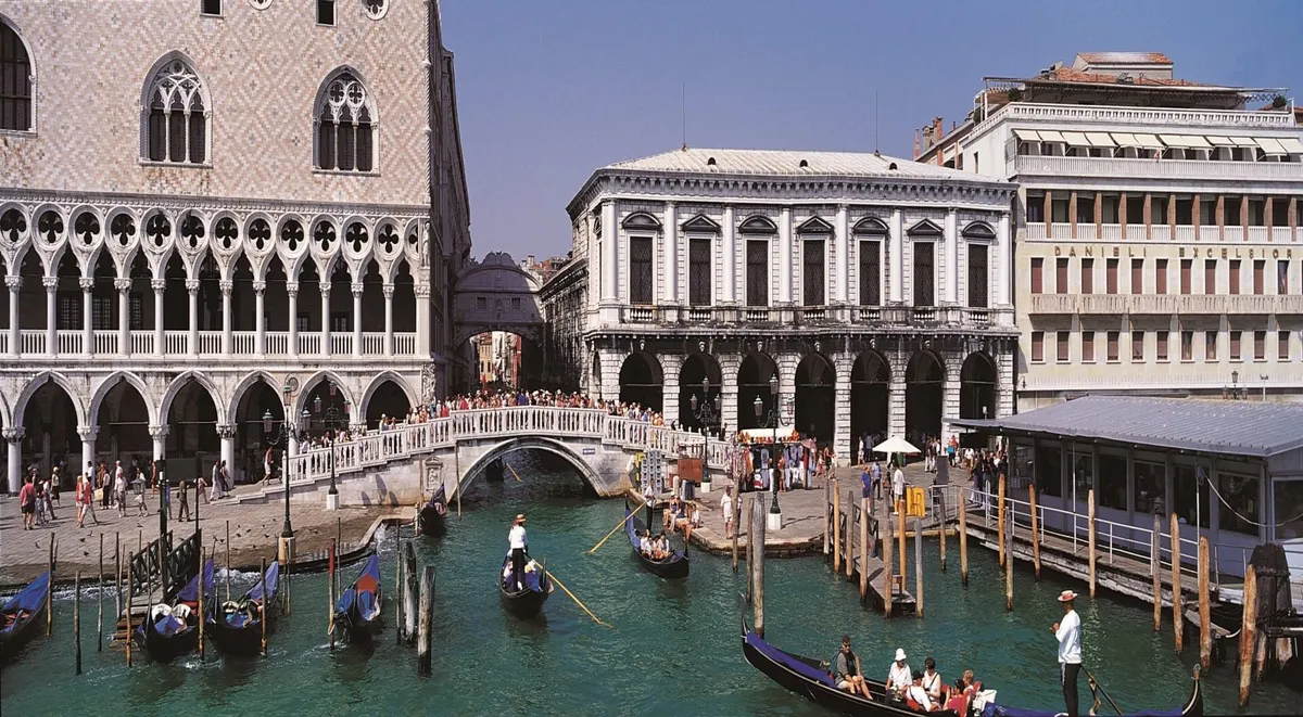 Venice Discovery