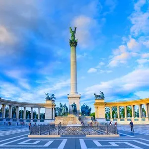 Heroes' Square